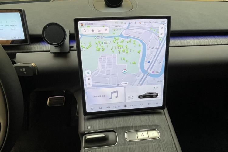 Used Nio ET7 2024 100kWh Executive Signature Edition Audio And AC Panel
