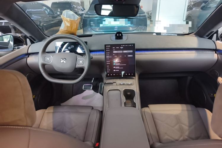 Used Nio ET7 2024 75 kWh Executive Signature Edition Center Console