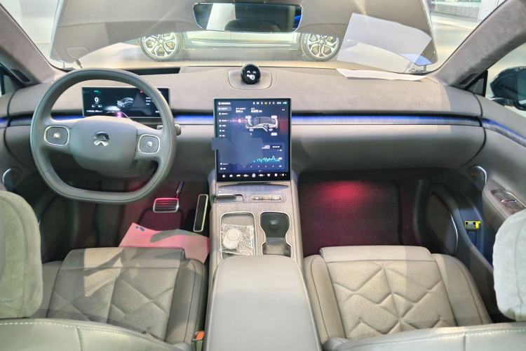 Used Nio ET7 2024 100kWh Executive Signature Edition Center Console