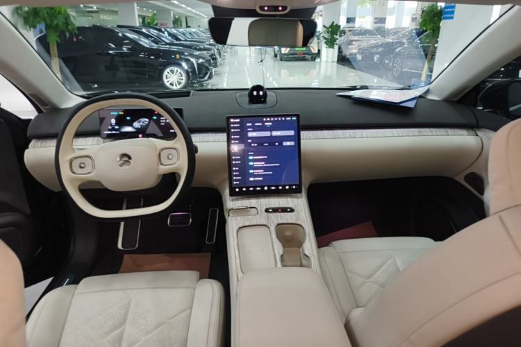 Used Nio ET7 2024 75 kWh Executive Signature Edition Center Console