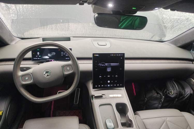 Used Nio ET7 2024 100kWh Executive Edition Center Console