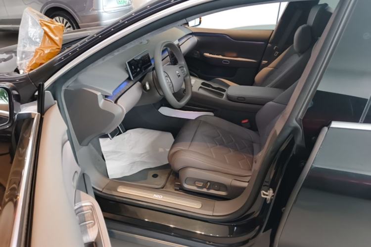 Used Nio ET7 2024 75 kWh Executive Signature Edition Driver Seat