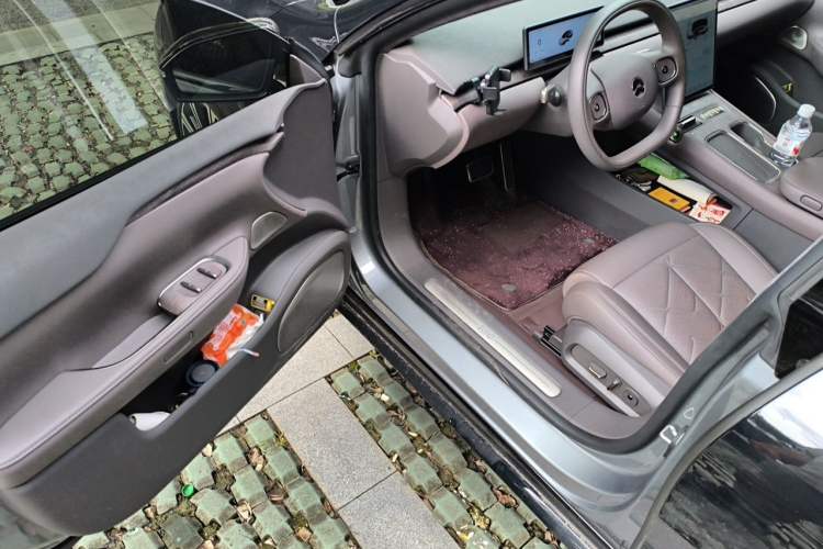 Used Nio ET7 2024 75 kWh Executive Signature Edition Driver Seat