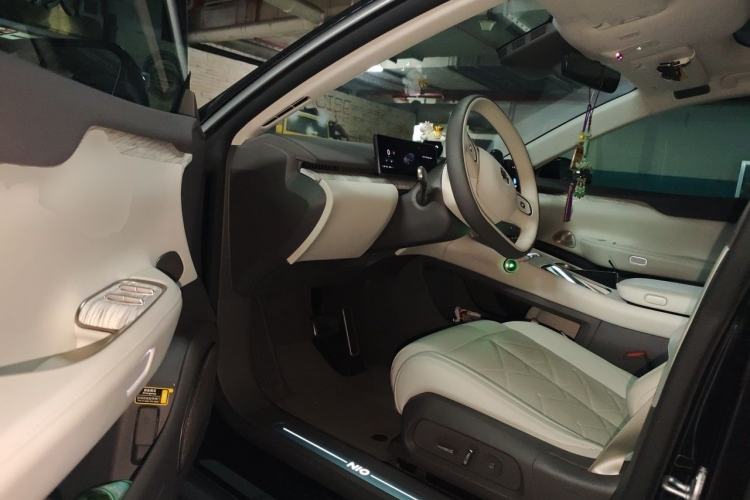 Used Nio ET7 2024 75 kWh Executive Signature Edition Driver Seat