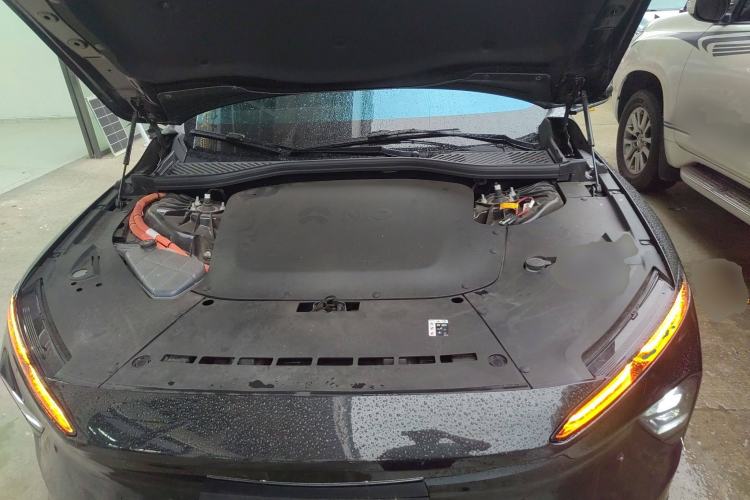 Used Nio ET7 2024 75 kWh Executive Signature Edition Engine Bay
