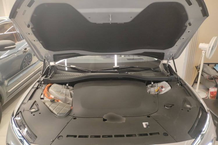 Used Nio ET7 2024 75 kWh Executive Signature Edition Engine Bay