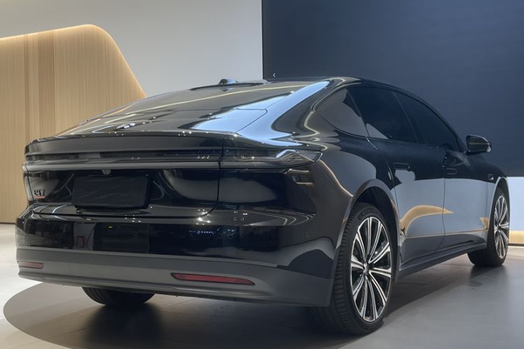 Used Nio ET7 2024 100kWh Executive Signature Edition Exterior 11