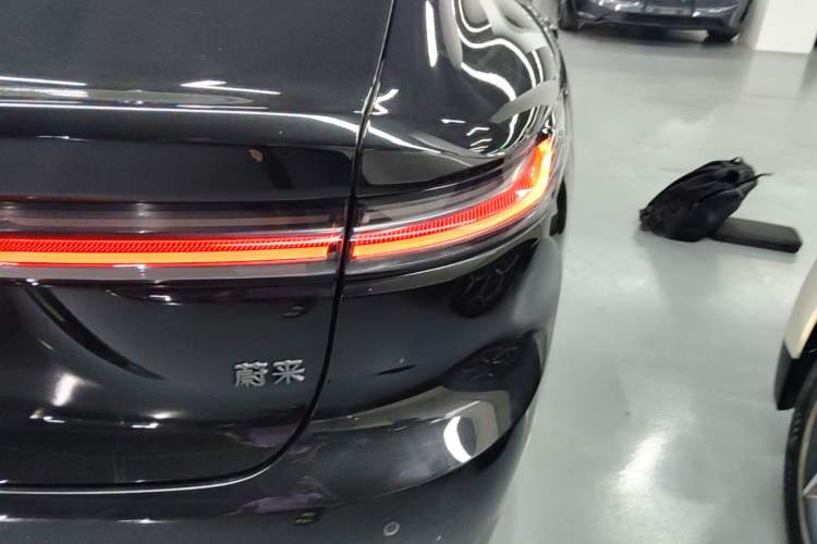 Used Nio ET7 2024 75 kWh Executive Signature Edition Exterior 3