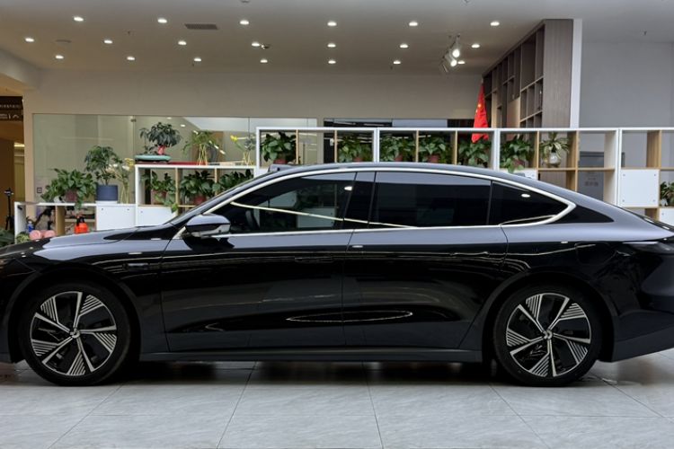 Used Nio ET7 2024 75 kWh Executive Edition Exterior 4