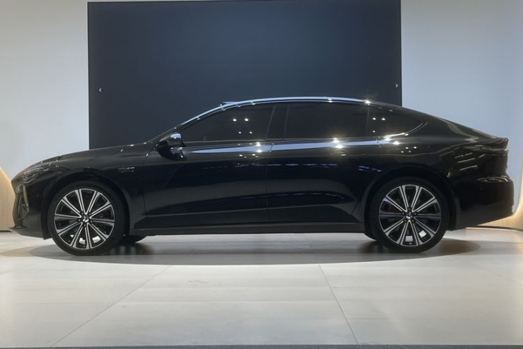 Used Nio ET7 2024 100kWh Executive Signature Edition Exterior 5