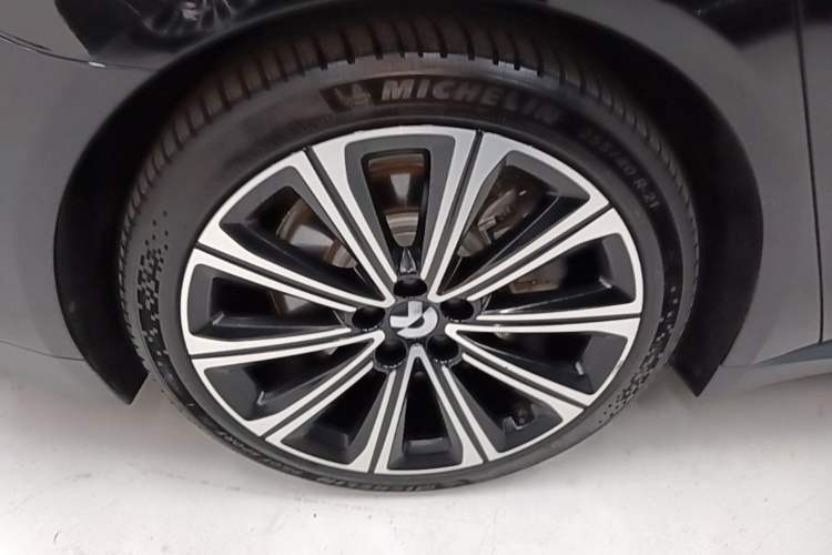 Used Nio ET7 2024 75 kWh Executive Edition Exterior 5
