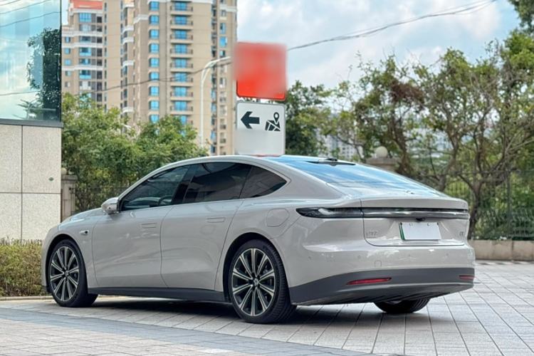 Used Nio ET7 2024 75 kWh Executive Signature Edition Exterior 6