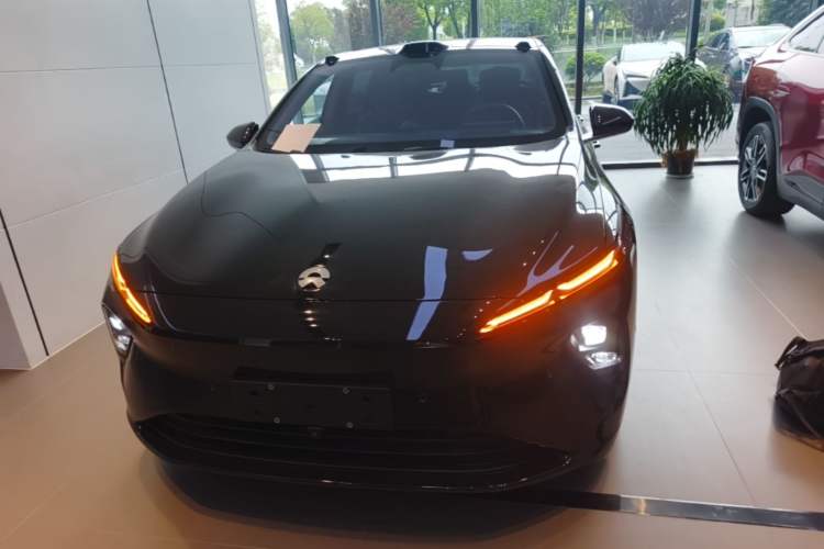 Used Nio ET7 2024 75 kWh Executive Signature Edition Front