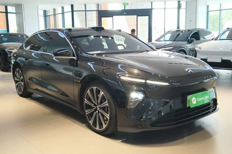 Used Nio ET7 2024 100kWh Executive Signature Edition Front Right 45 Deg