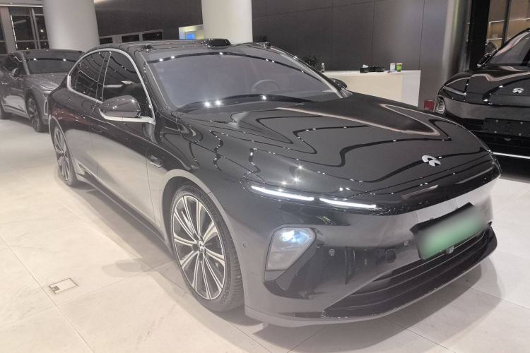 Used Nio ET7 2024 100kWh Executive Signature Edition Front Right 45 Deg