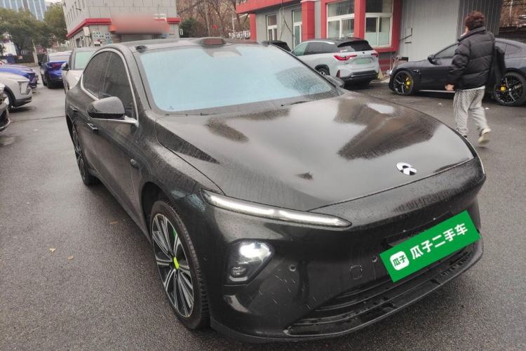 Used Nio ET7 2024 100kWh Executive Edition Front Right 45 Deg
