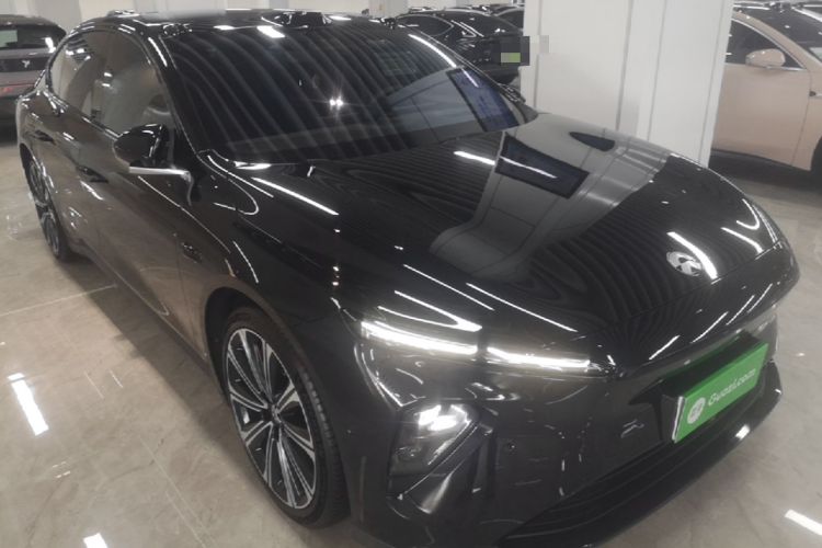 Used Nio ET7 2024 75 kWh Executive Signature Edition Front Right 45 Deg