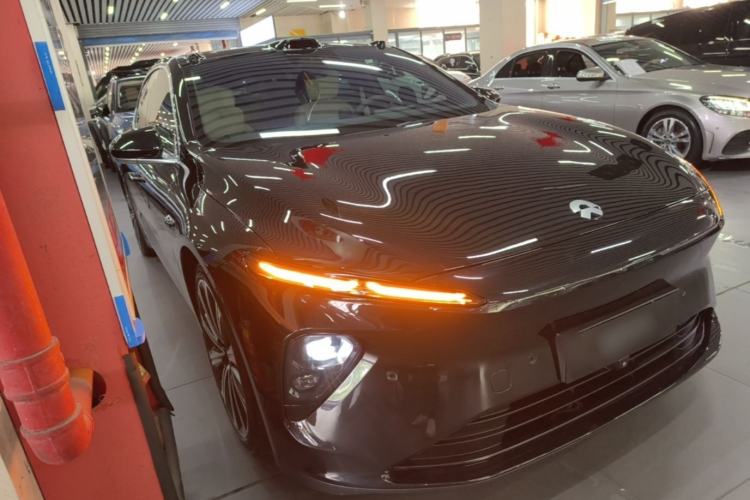 Used Nio ET7 2024 75 kWh Executive Signature Edition Front Right 45 Deg