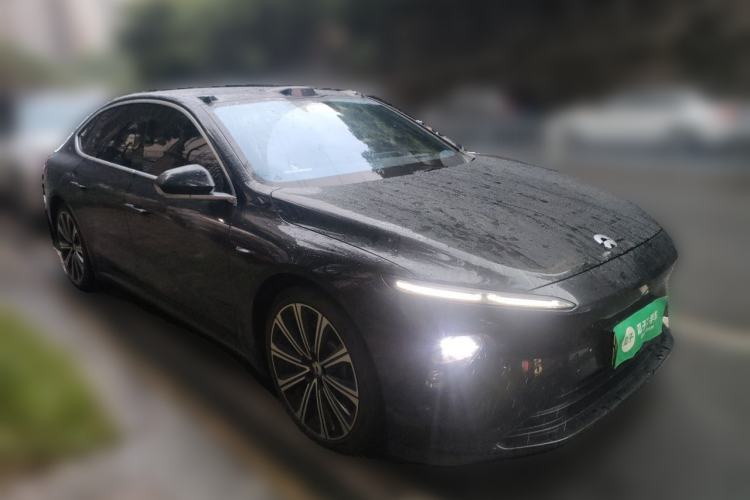 Used Nio ET7 2024 75 kWh Executive Edition Front Right 45 Deg
