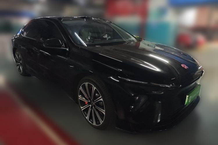 Used Nio ET7 2024 75 kWh Executive Signature Edition Front Right 45 Deg