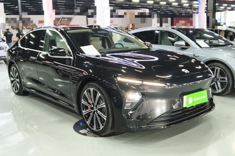Used Nio ET7 2024 75 kWh Executive Signature Edition Front Right 45 Deg