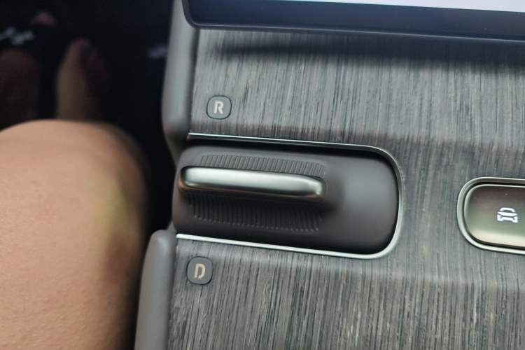 Used Nio ET7 2024 75 kWh Executive Edition Gear Lever