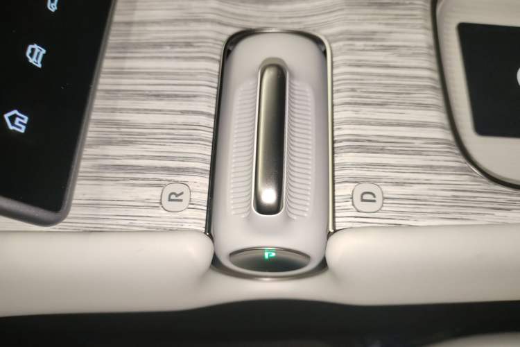 Used Nio ET7 2024 75 kWh Executive Signature Edition Gear Lever