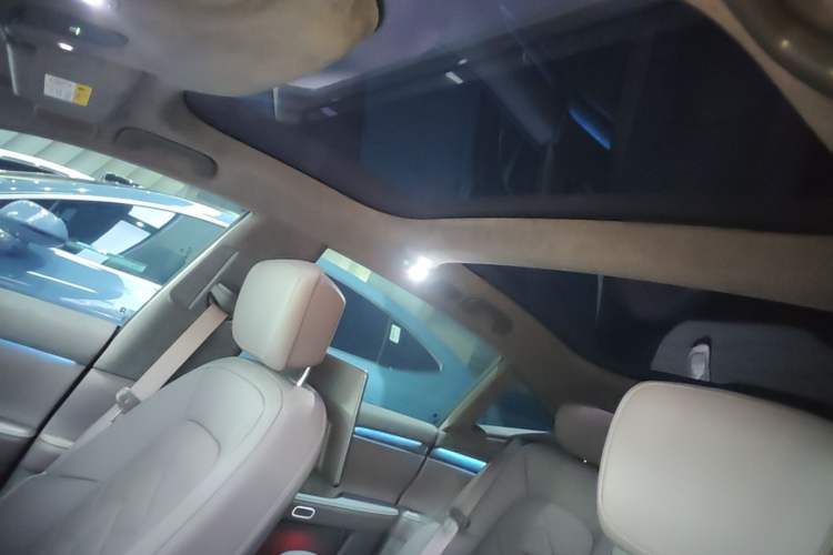 Used Nio ET7 2024 100kWh Executive Signature Edition Headliner