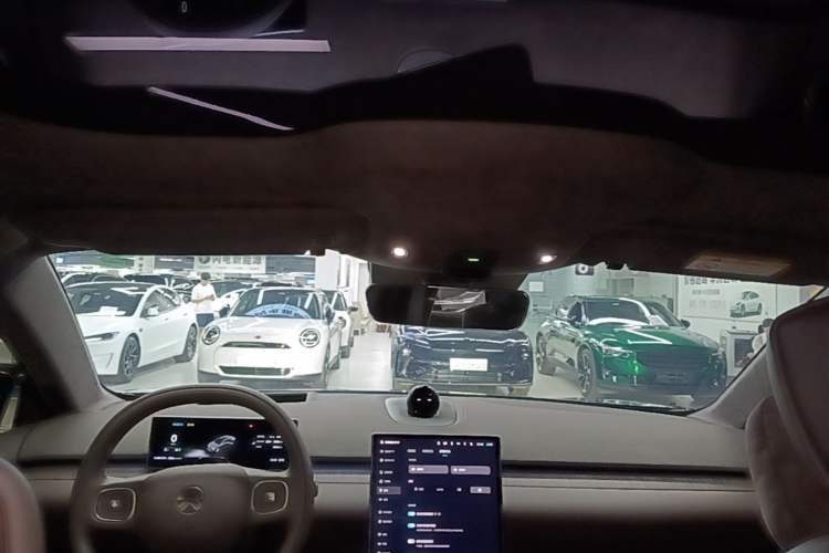 Used Nio ET7 2024 75 kWh Executive Edition Headliner