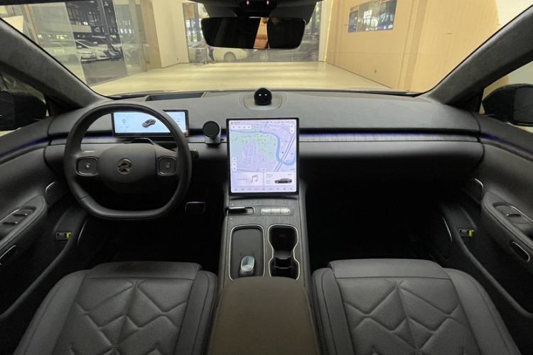 Used Nio ET7 2024 100kWh Executive Signature Edition Interior 11
