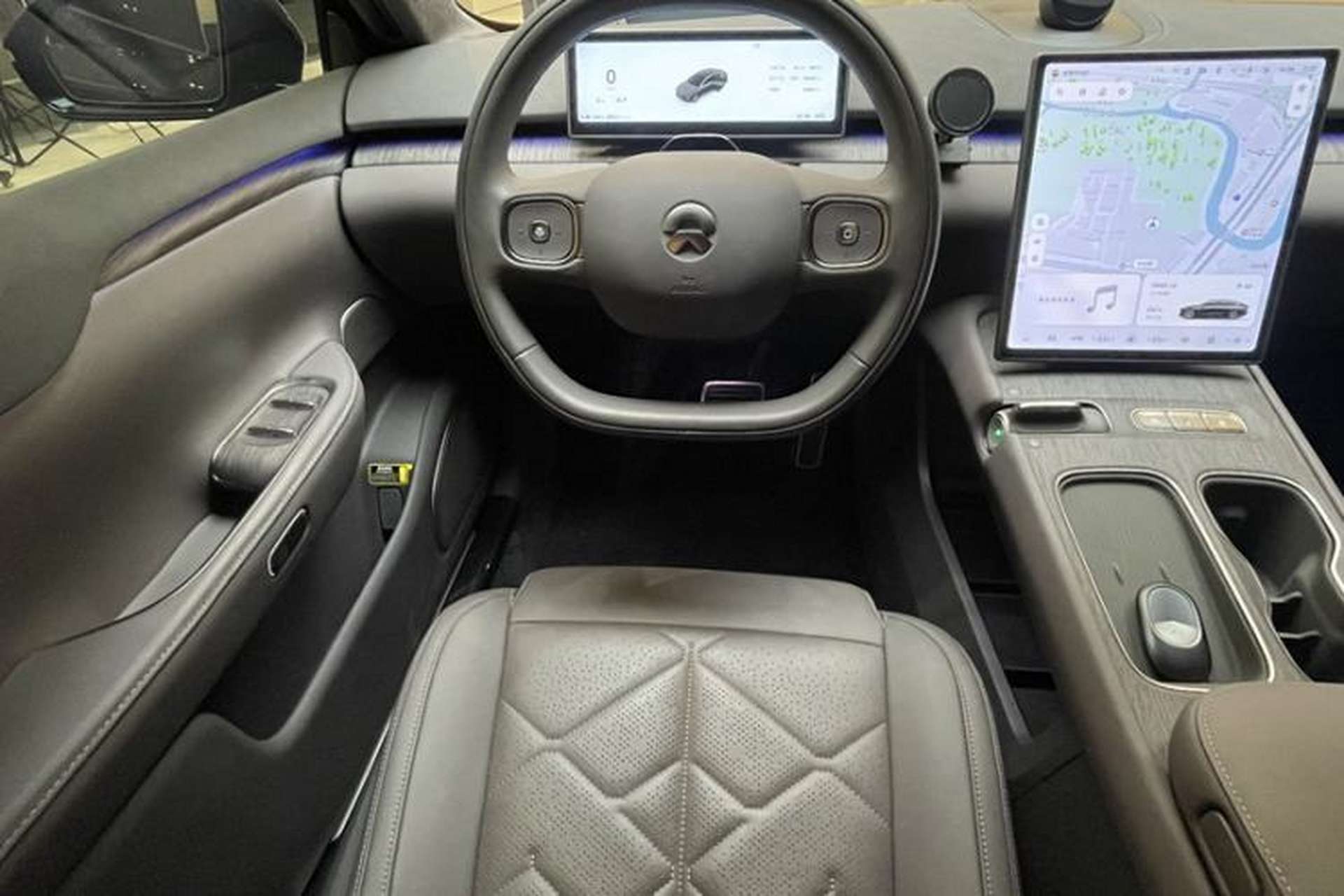 Used Nio ET7 2024 100kWh Executive Signature Edition Interior 13