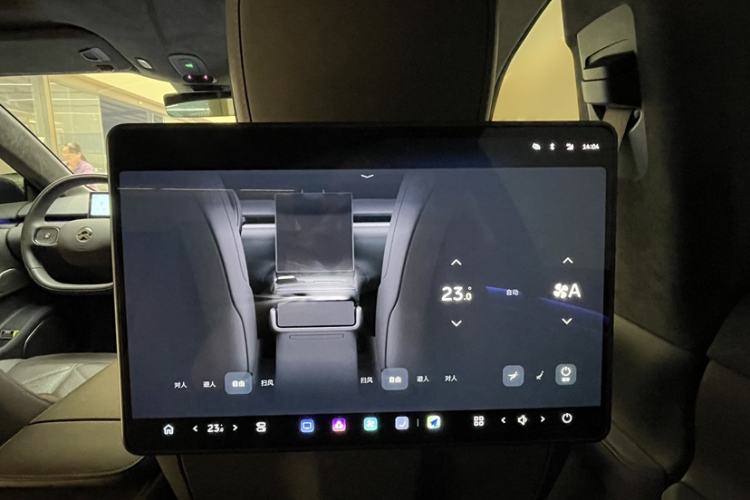 Used Nio ET7 2024 100kWh Executive Signature Edition Interior 15