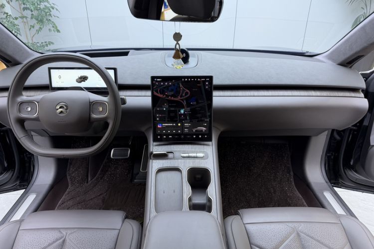 Used Nio ET7 2024 75 kWh Executive Edition Interior 2