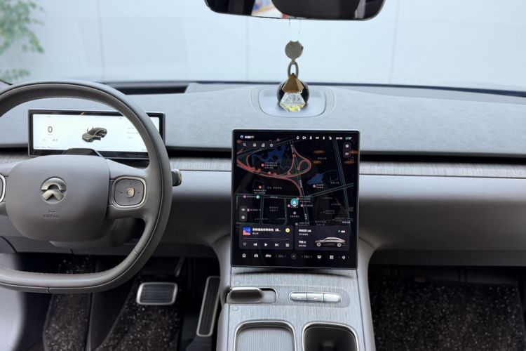 Used Nio ET7 2024 75 kWh Executive Edition Interior 3