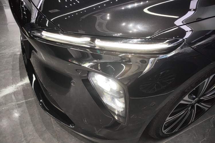 Used Nio ET7 2024 100kWh Executive Signature Edition Left Front Headlight