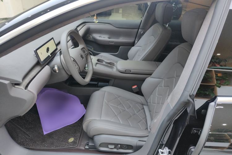 Used Nio ET7 2024 75 kWh Executive Edition Left Front Seat
