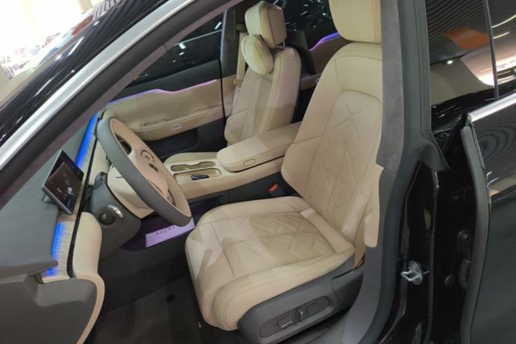 Used Nio ET7 2024 75 kWh Executive Signature Edition Left Front Seat