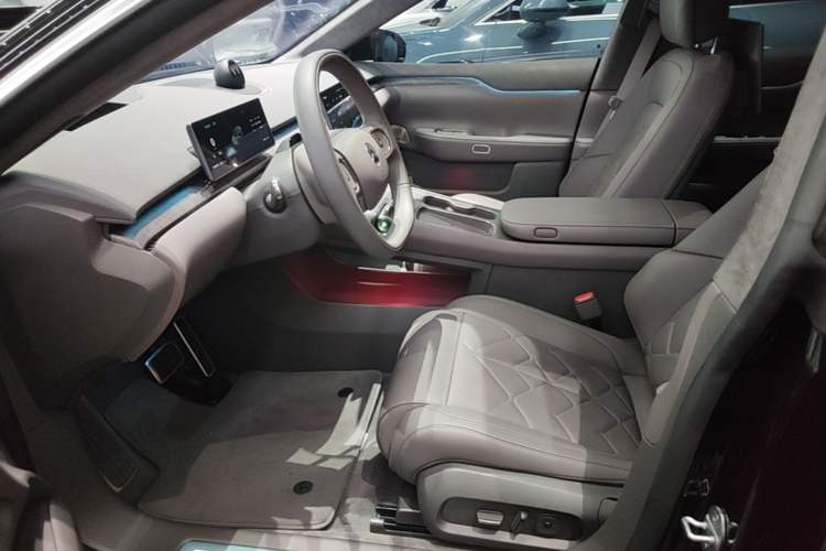 Used Nio ET7 2024 100kWh Executive Signature Edition Left Front Seat
