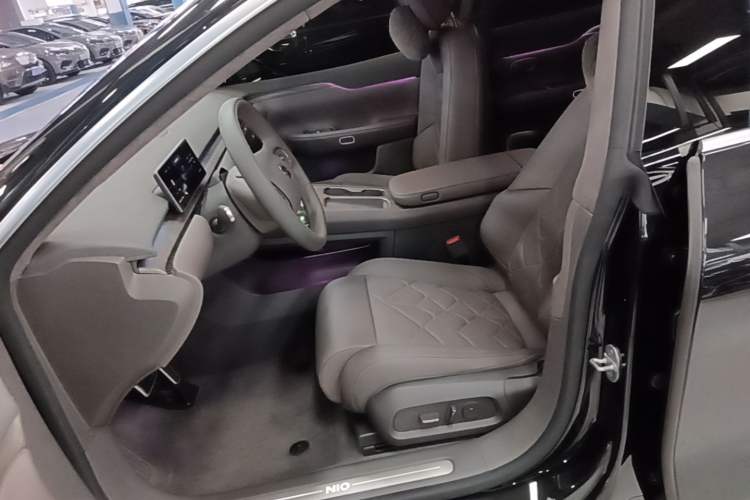 Used Nio ET7 2024 75 kWh Executive Edition Left Front Seat