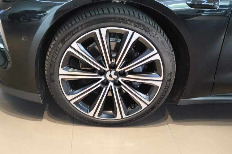 Used Nio ET7 2024 100kWh Executive Signature Edition Left Front Wheel Hub