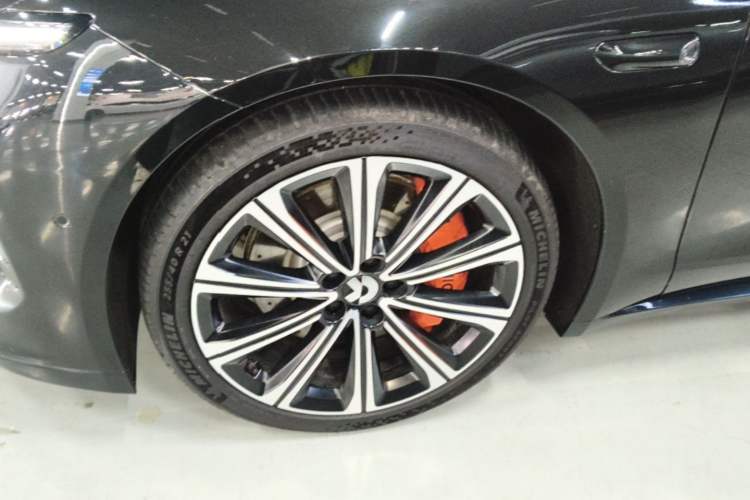 Used Nio ET7 2024 75 kWh Executive Signature Edition Left Front Wheel Hub