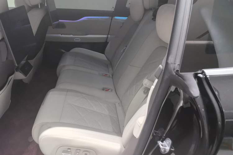 Used Nio ET7 2024 100kWh Executive Signature Edition Left Rear Seat