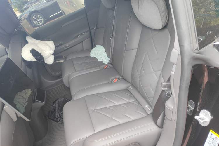 Used Nio ET7 2024 75 kWh Executive Signature Edition Left Rear Seat