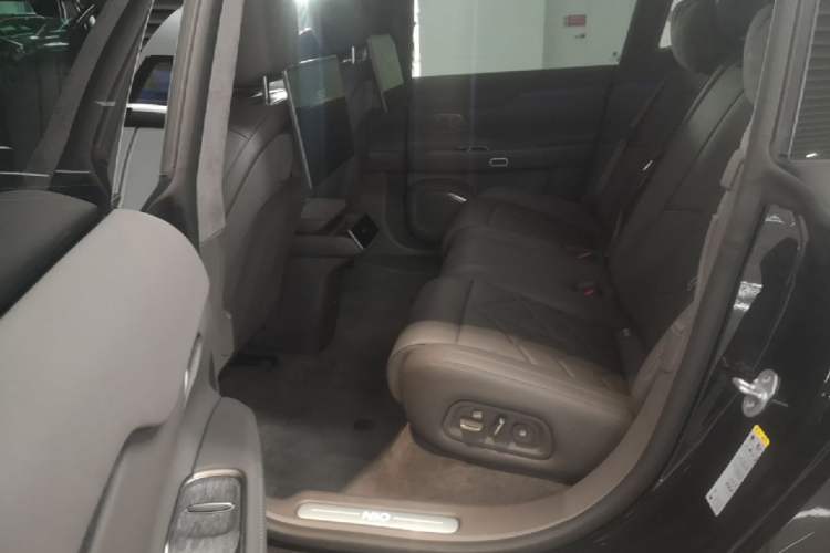 Used Nio ET7 2024 75 kWh Executive Signature Edition Left Rear Seat