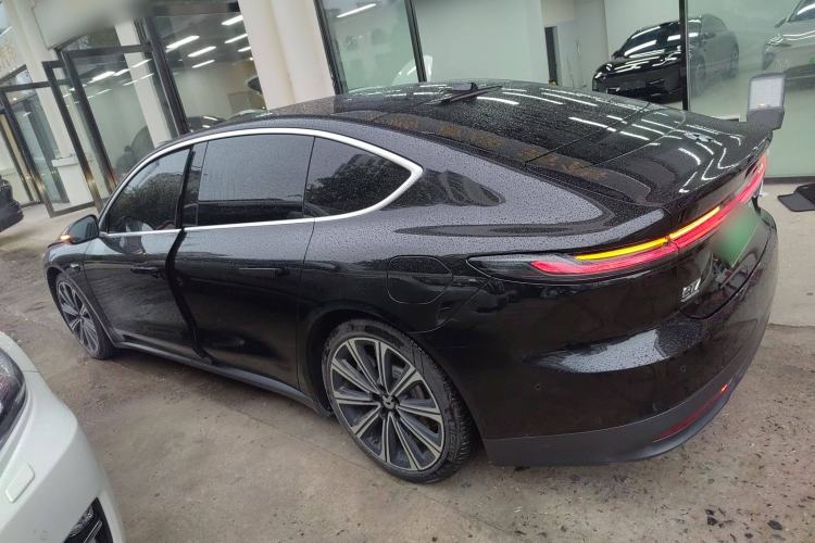 Used Nio ET7 2024 75 kWh Executive Signature Edition Left Side