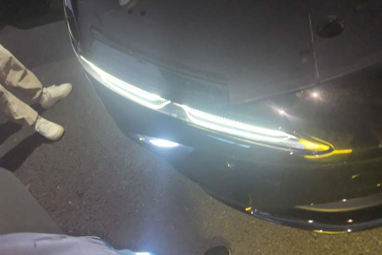 Used Nio ET7 2024 75 kWh Executive Signature Edition Right Front Headlight