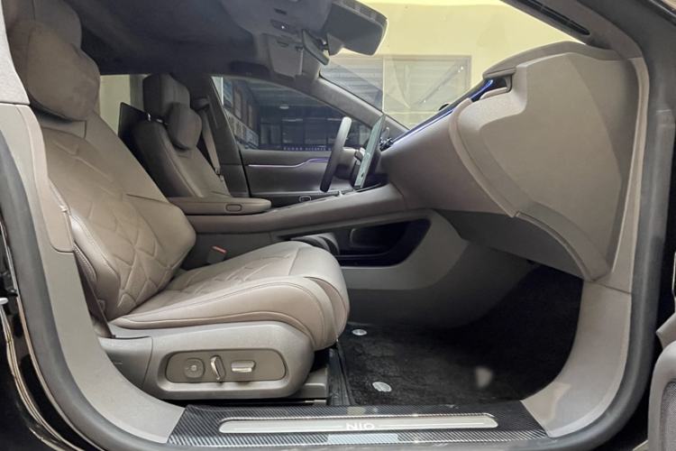 Used Nio ET7 2024 100kWh Executive Signature Edition Right Front Seat
