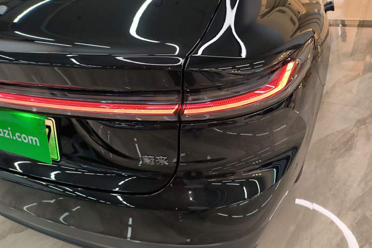 Used Nio ET7 2024 75 kWh Executive Edition Right Rear Taillight