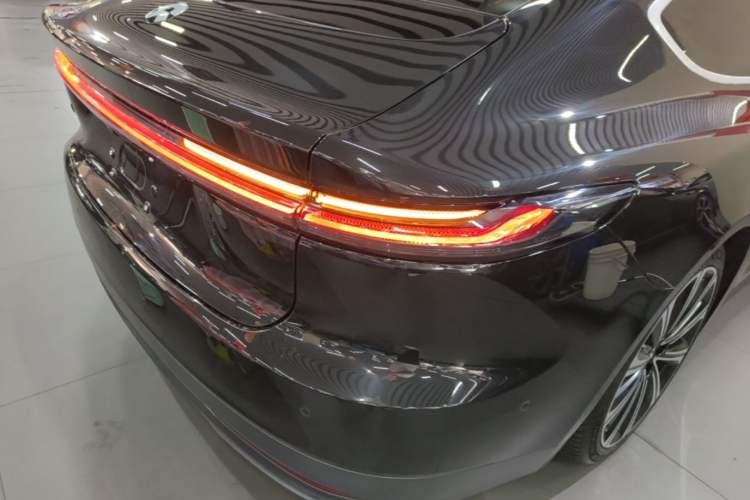 Used Nio ET7 2024 75 kWh Executive Signature Edition Right Rear Taillight