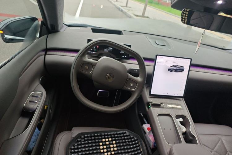 Used Nio ET7 2024 75 kWh Executive Edition Steering Wheel